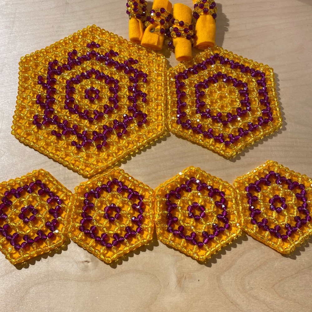 Handcrafted Bead Table Setting (LE) - Picture 15 of 16